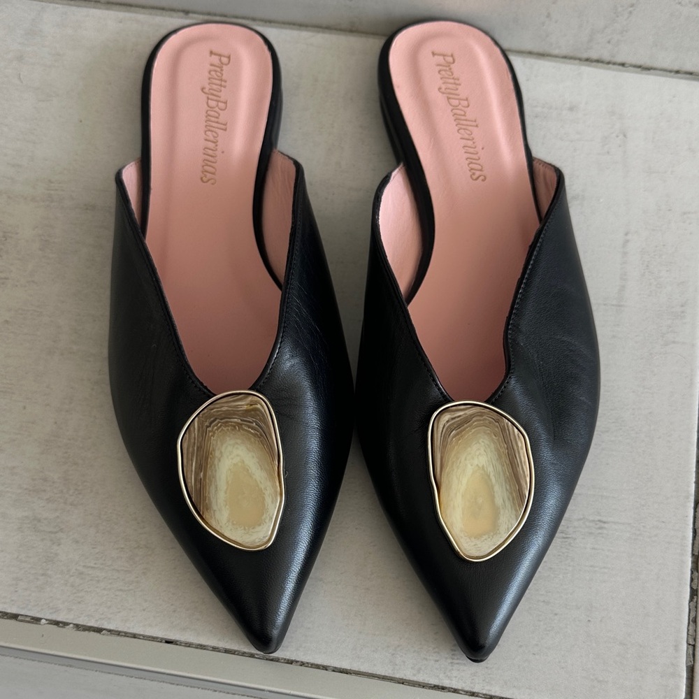 Pretty Ballerinas Black Mules with Gold Accent